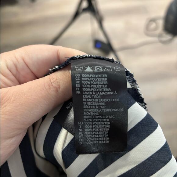 H&M Navy Blue and White Striped Mini Skirt Bow on Front Size 12 - Picture 6 of 6